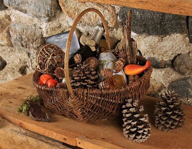 How do you put together a beautiful gourmet basket?