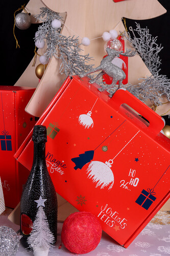 Image du produit Valisette gourmande Sofia carton rouge festif 34.5x25.5x11.5cm - FSC 7