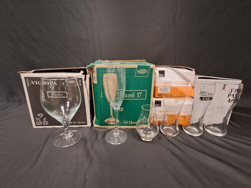 Product image Set of 32 assorted glasses